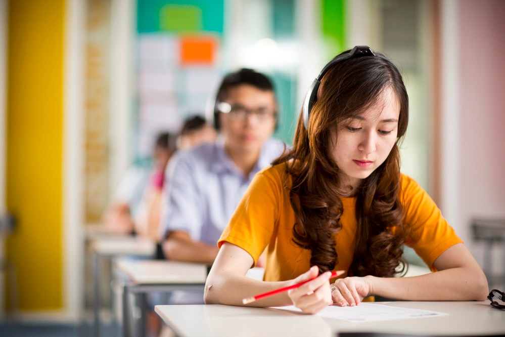 Luyện IELTS hiệu quả với Writing và công cụ hỗ trợ tại taikhoansinhvien
